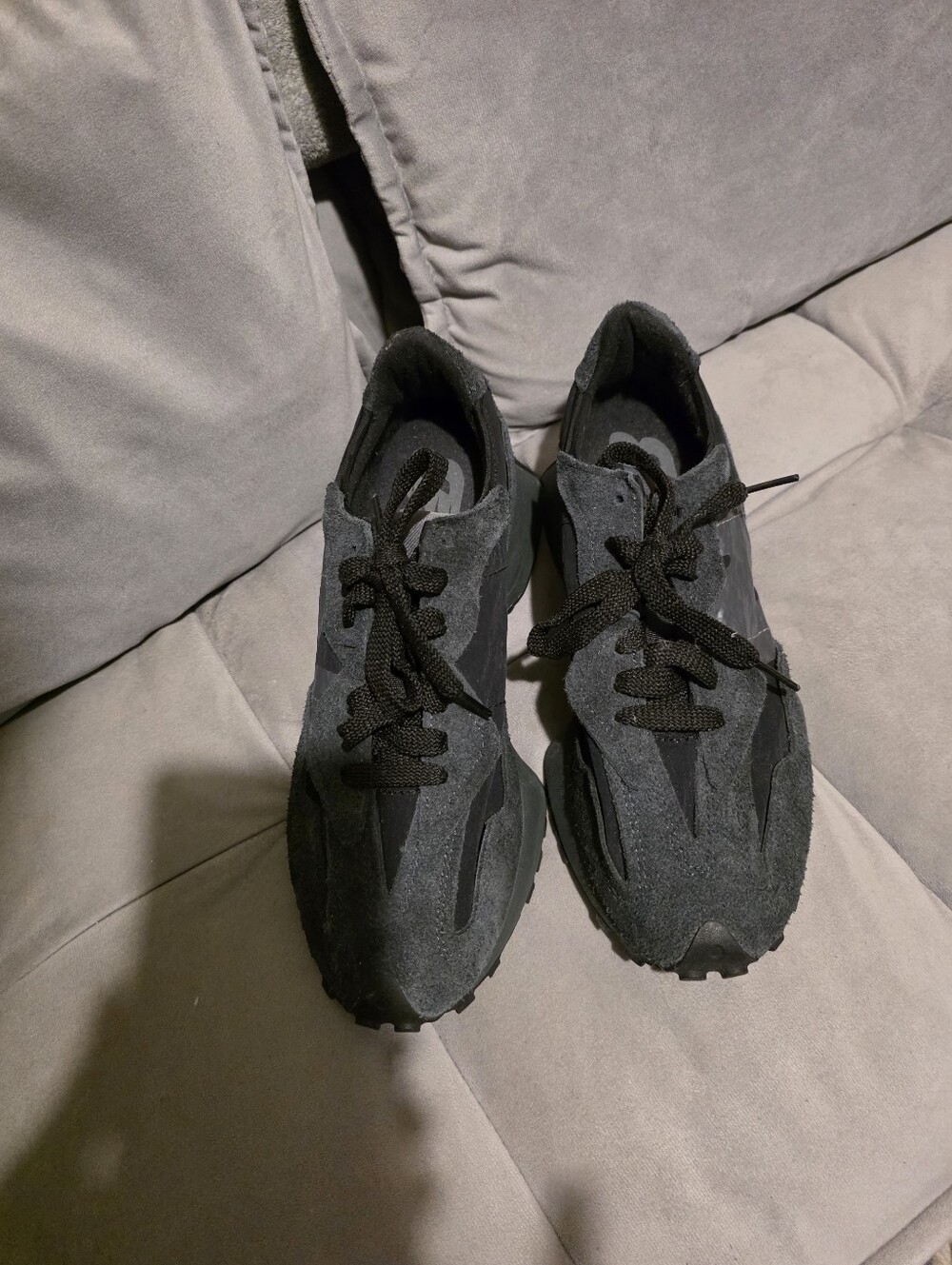 NWOT New Balance Men's Or Women's Black Suede Low-Top Sneakers,Only Tried On